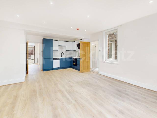 Presenting this stunning 4 bedroom terraced house on Garlinge Road, Kilburn
