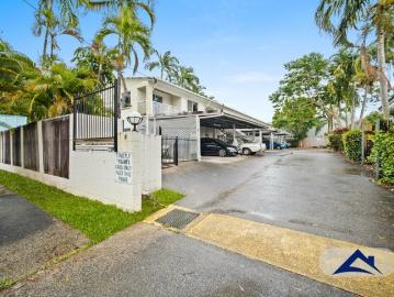 PRESENTING TO THE MARKET THIS WELL POSITIONED 2 BEDROOM UNIT!