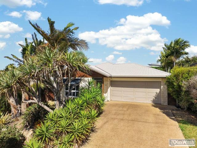 PRESENTS AS NEW LOW SET BRICK HOME 3 BEDROOMS 2 BATHROOMS OPEN PLAN LIVING 2 DECKS DOUBLE GARAGE