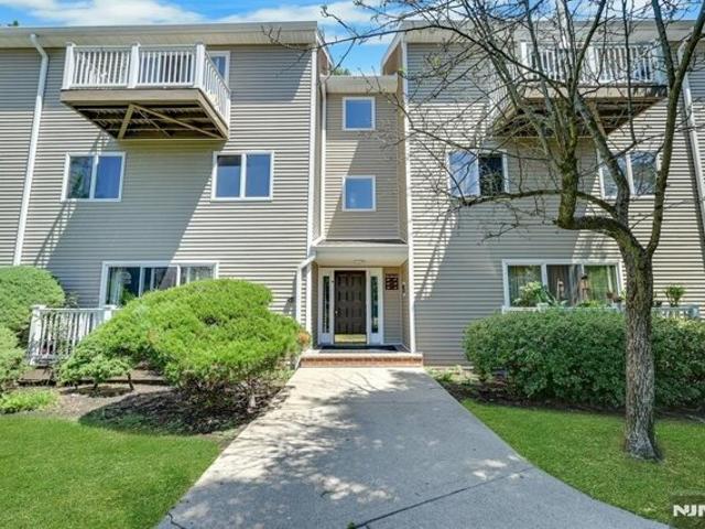 Presidential Dr Unit,englewood, Condo For Sale
