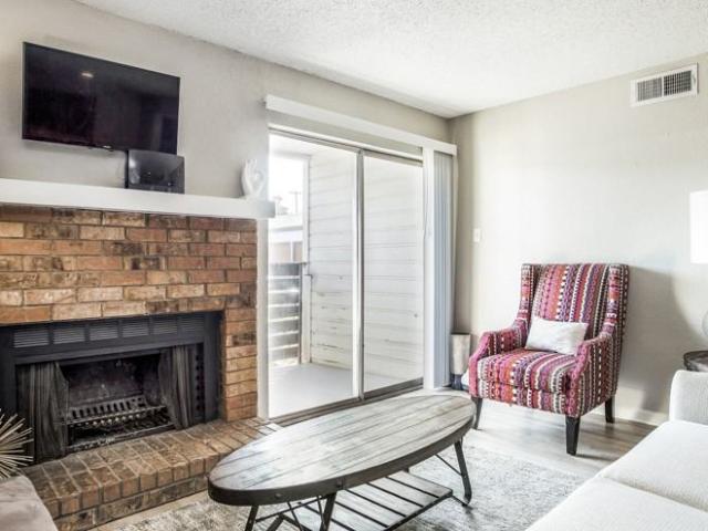 Preslee Apartments 1 Bedroom Apartment for Rent at 2504 Ivy Brook Ct, Arlington, TX 76006