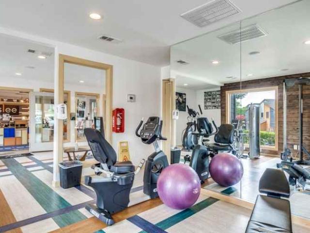 Preslee Apartments 1 Bedroom Apartment for Rent at 2504 Ivy Brook Ct, Arlington, TX 76006