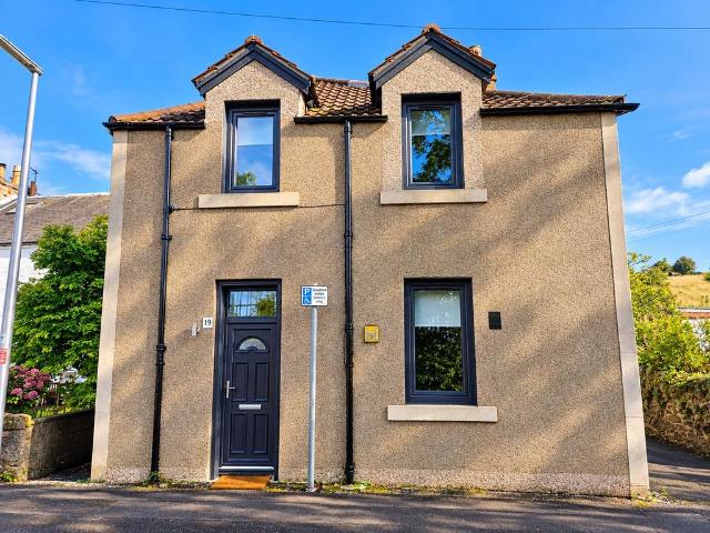 Preston Crescent, Fife KY11 3 bed end of terrace house to rent £1,300 pcm £300 pw