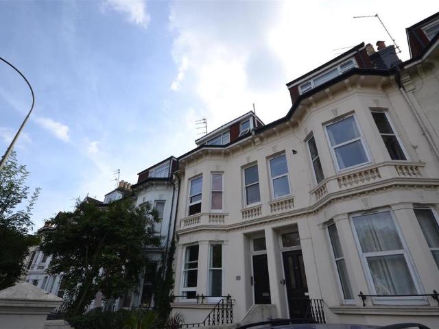 Preston Road, Brighton 2 bed flat to rent £1,450 pcm £335 pw