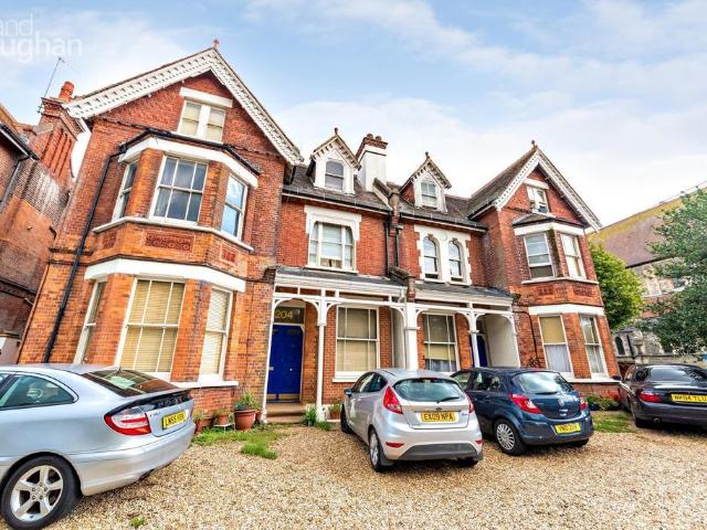 Preston Road, East Sussex BN1 Studio to rent £800 pcm £185 pw