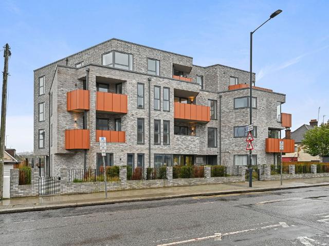 Preston Road, Harrow HA3, 3 bed flat to rent, £2,500 pcm | PrimeLocation