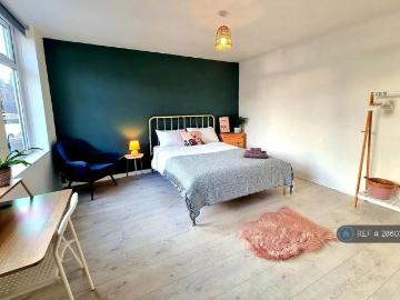 Preston Road, Manchester, M19 5 bed end of terrace house to rent £2,150 pcm £496 pw