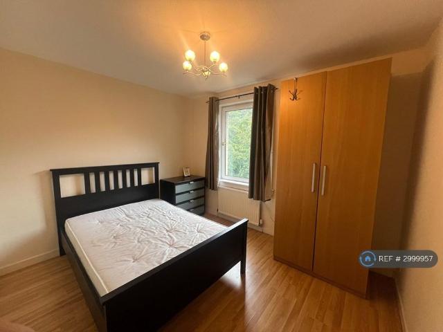 Prestonfield Avenue, Edinburgh, EH16 2 bed flat to rent £1,800 pcm £415 pw