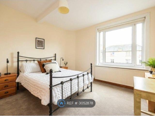 Prestonfield Terrace, Edinburgh EH16, 2 bed flat to rent, £1,450 pcm | PrimeLocation
