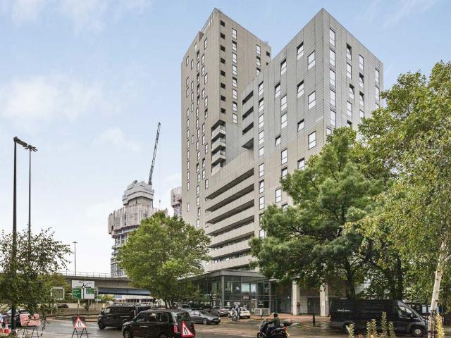 Prestons Road, Canary Wharf E14, 2 bed flat to rent, £2,500 pcm | PrimeLocation