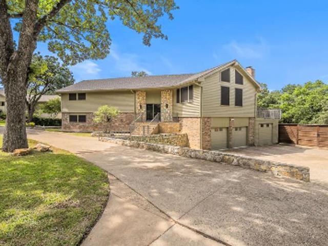 Prestonwood Dr