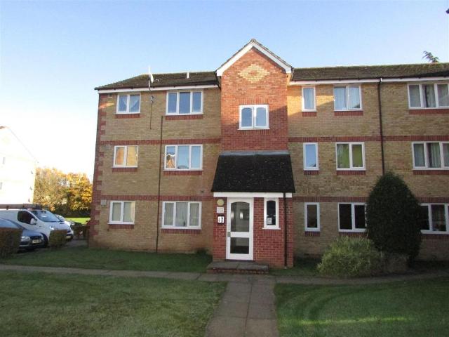 Prestatyn Close, Stevenage. 1 bed flat to rent £995 pcm £230 pw
