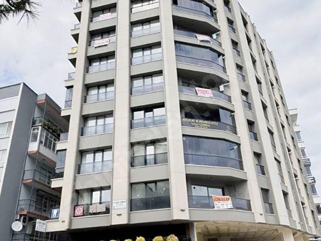 PRESTİJLİ KONUMDA DENİZ MANZARALI DAİREOFİS