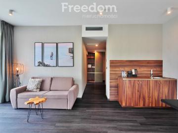 Prestiżowy apartament z widokiem na góry i jezioro w Lake Hill