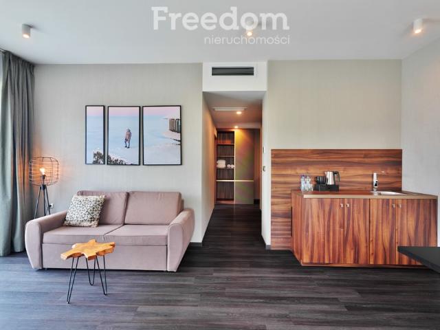 Prestiżowy apartament z widokiem na góry i jezioro w Lake Hill