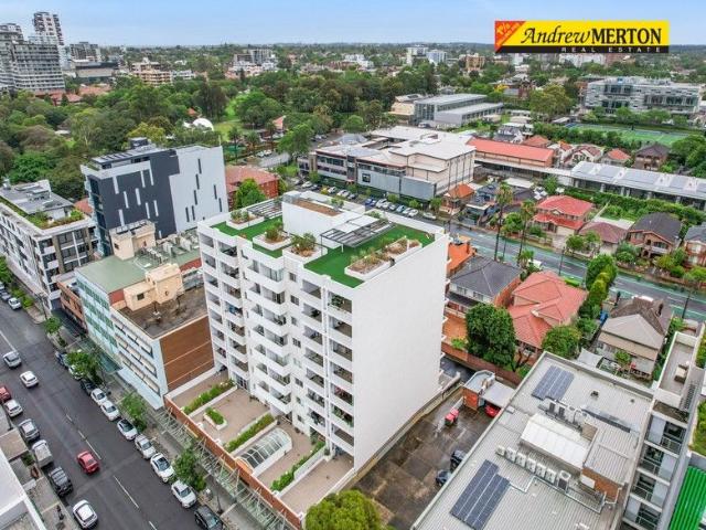 Prestige Unit Two Bathrooms Two bathrooms level 8