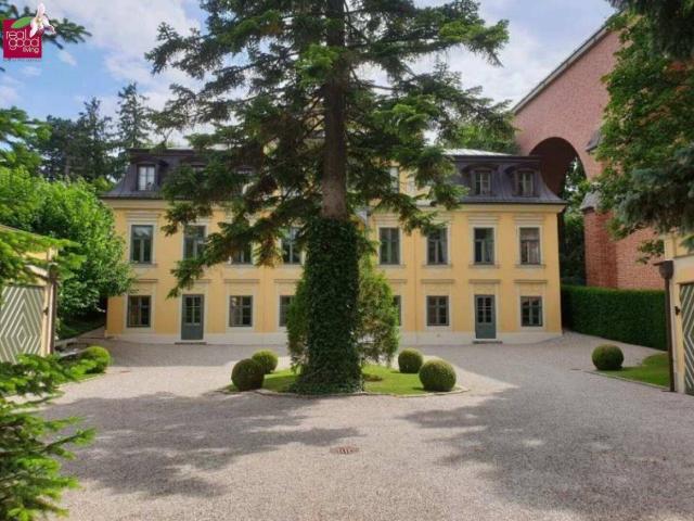 Prestige Villa in Wien Mauer + 15 Zimmer, ca. 600 m² Wohn Nutzfläche, 3.700 m² Garten, Pool & vielseitige Nutzung für Wohnen/Büro