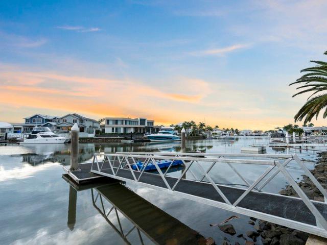 Prestige Waterfront Living on the Magellan Canal