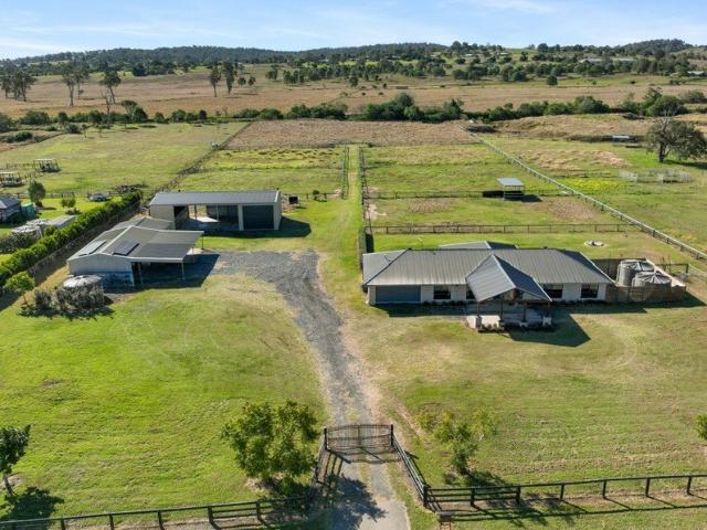 Prestige Acreage Living with Equine Facilities