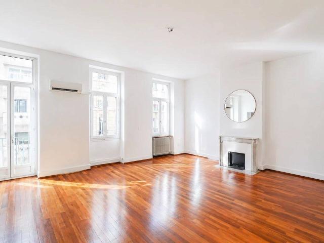 PRESTIGE Appartement T4 de 144 m2 Balcon 13008 Marseill