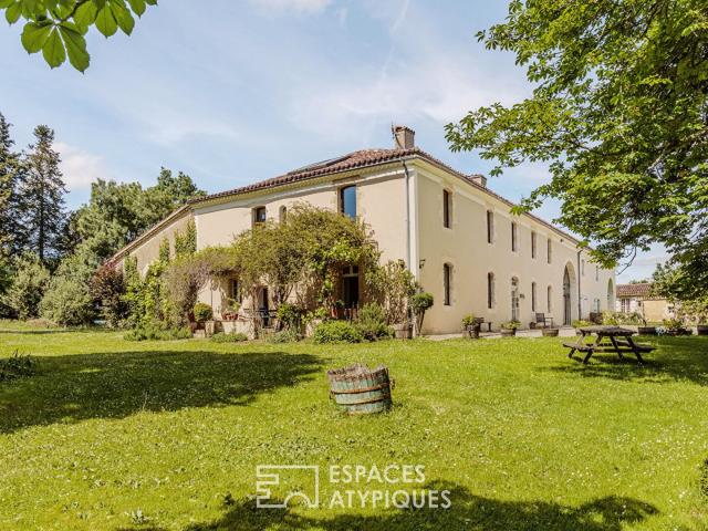 Prestige d'un ancien domaine viticole à Auch 685m² Auch