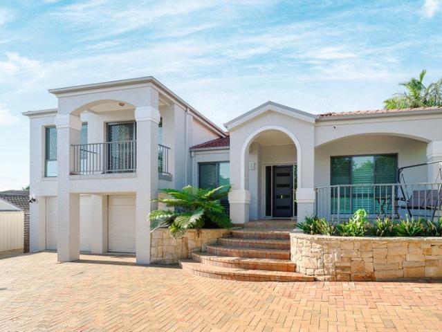 Prestige Family Home in a Quiet, Private Setting