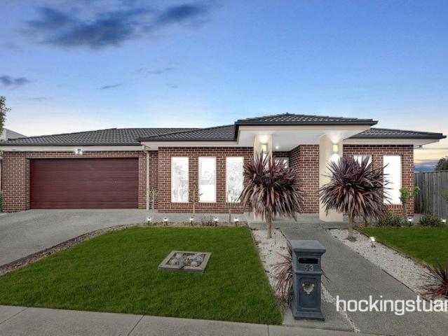 Prestige Family Home in heart of Beveridge