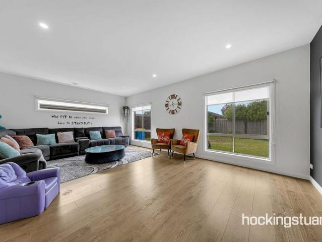 Prestige Family Home in heart of Beveridge