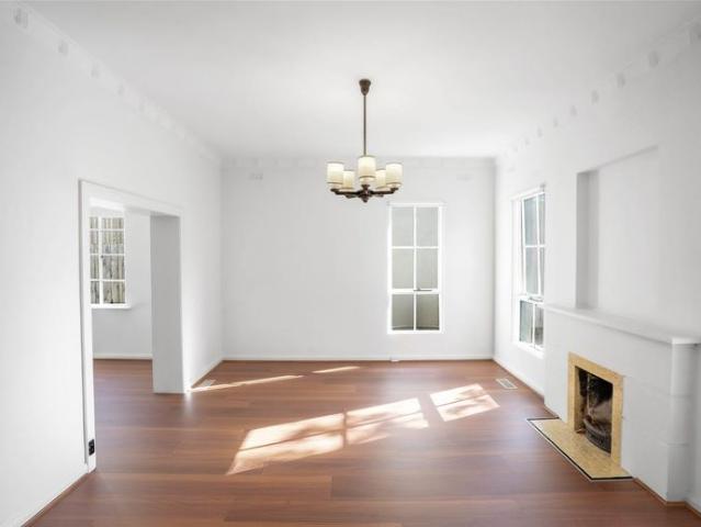Prestige Family Living in a Coveted Malvern East Pocket
