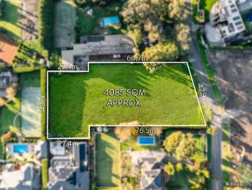 Prestige Flat Acre Block with Stunning Views