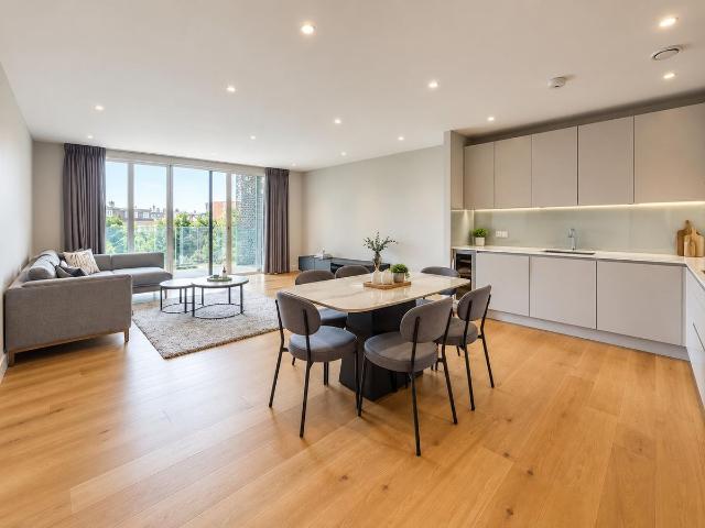 Prestige House, Acton Walk, London N20, 3 bed flat to rent, £3,400 pcm | PrimeLocation