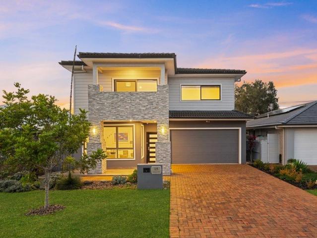Prestige Living in the Heart of Kooindah Waters