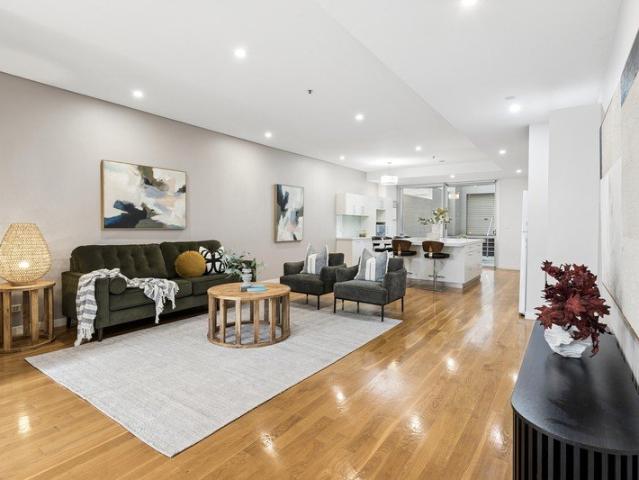 Prestige Living on City Fringe with Parkland Views