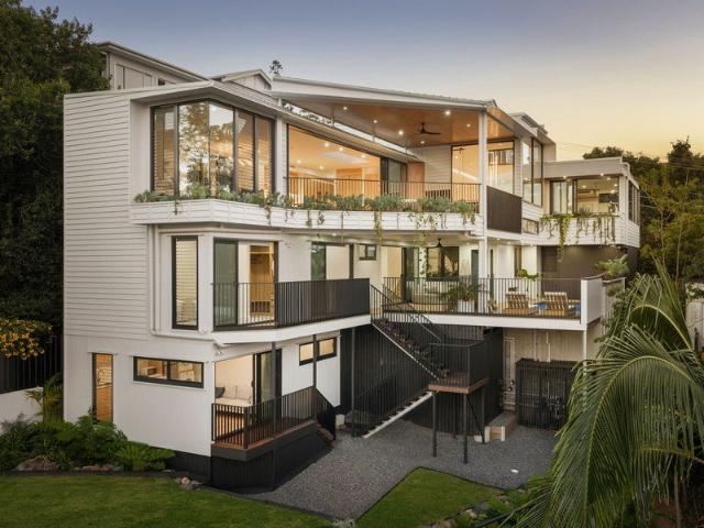 Prestige Living with Sweeping Views Across Brisbane