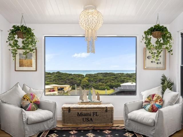 Prestige Oceanfront Living Luxury 5 Bed + Study with Panoramic Views