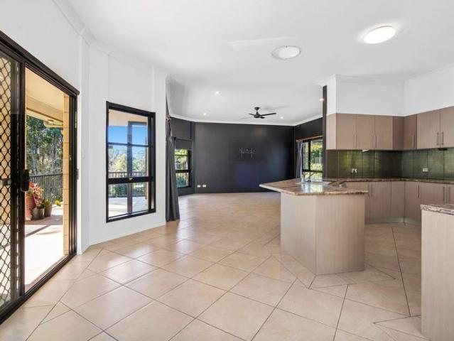Prestige Split Level Homestead on 6,142m² – Peaceful Hinterland Living with Starlink Included