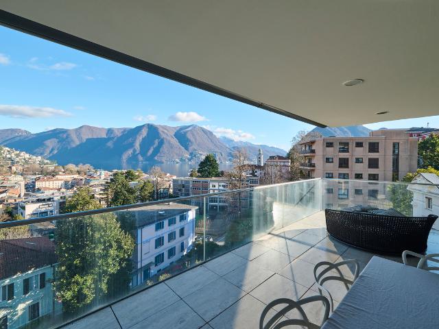 Prestigeträchtiges 4,5 Zimmer Luxus Apartment mit Seeblick in Gehweite zum Zentrum von Lugano