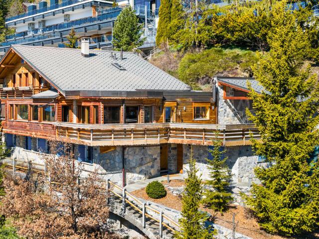 Prestige Chalet 10.5 Zimmer mit Panoramablick – Crans Montana