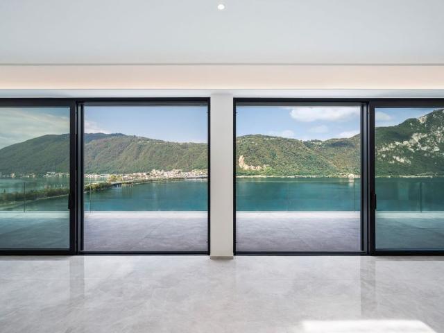 PRESTIGETRÄCHTIGES DESIGNER PENTHOUSE MIT TERRASSE MIT SEEBLICK