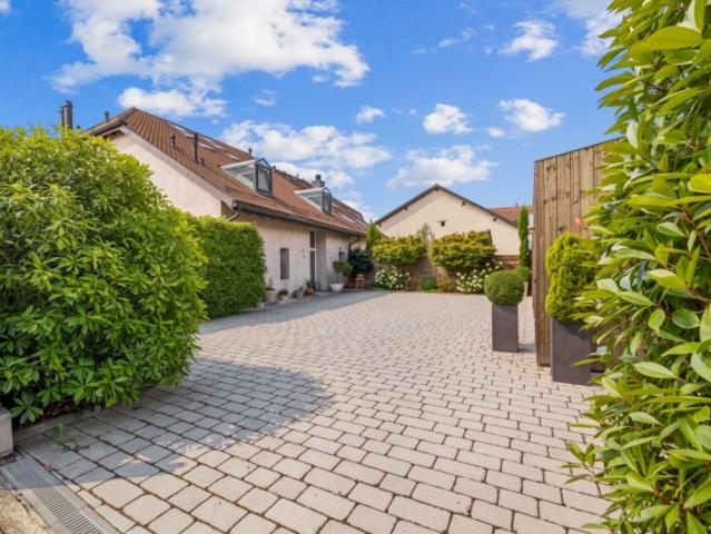 Prestigeträchtiges zeitgenössisches Haus