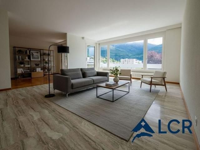 Prestigious 4.5 room apartment / 3 bedrooms / 1 bathroom / 1 balcony