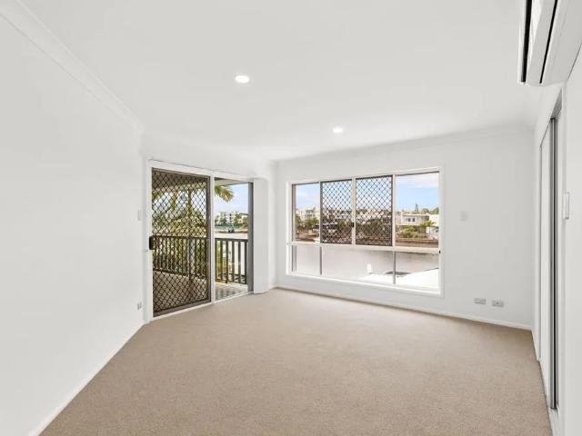 Prestigious Waterfront Living in the Heart of Minyama!