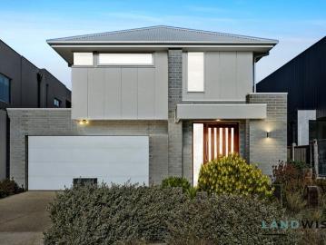 Prestigious Absolute Beachfront Living with Breathtaking Ocean Views 4 Topsails Close, Werribee South