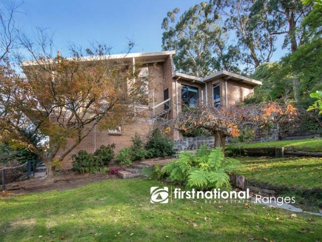 Prestigious Architectural Retreat with Western Port Bay Views