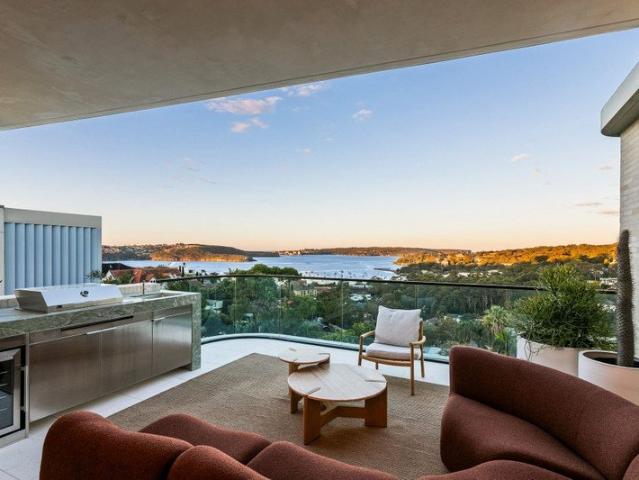 Prestigious Boutique Residence of Breathtaking Harbourside Luxury