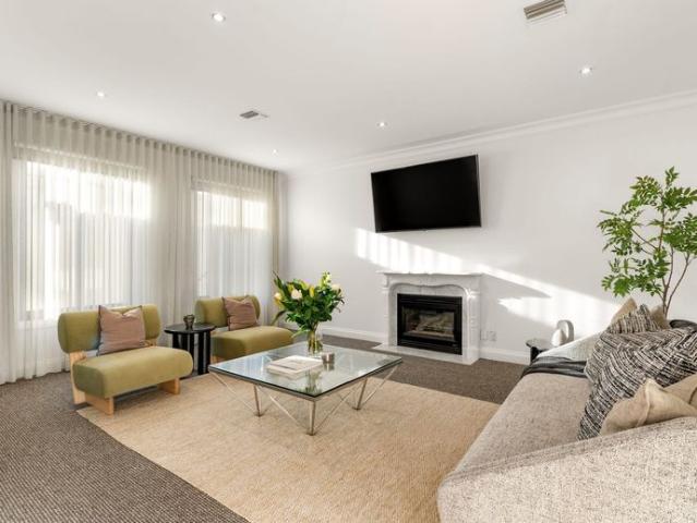 Prestigious Brighton Living in an Unrivalled Family Location