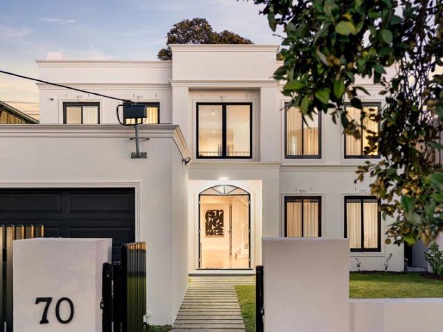 Prestigious Brighton Living in an Unrivalled Family Location
