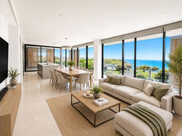 Prestigious Coastal Apartment with Spectacular Coastal Views
