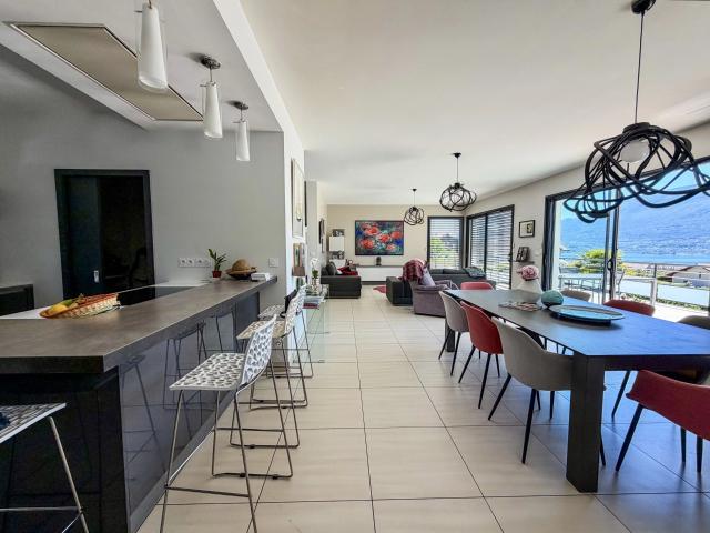 Prestigious Detached Villa with Panoramic Views of Lake Bour. 234m² Aix Les Bains