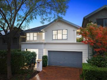 Prestigious Estate Living | Walk to Metro | Zoned for Matthew Pearce Public School